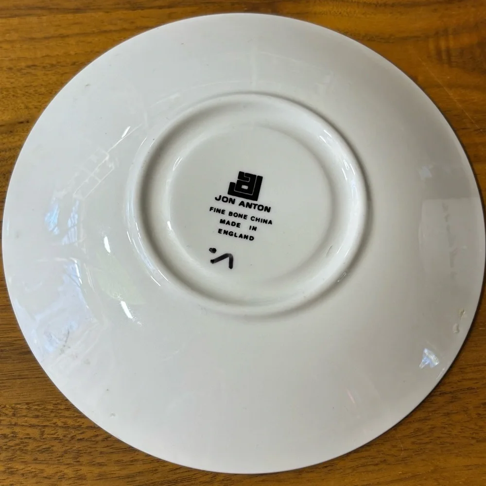 Jon Anton, England fine bone china “The Taltos” teacup & saucer - Picture 10 of 11